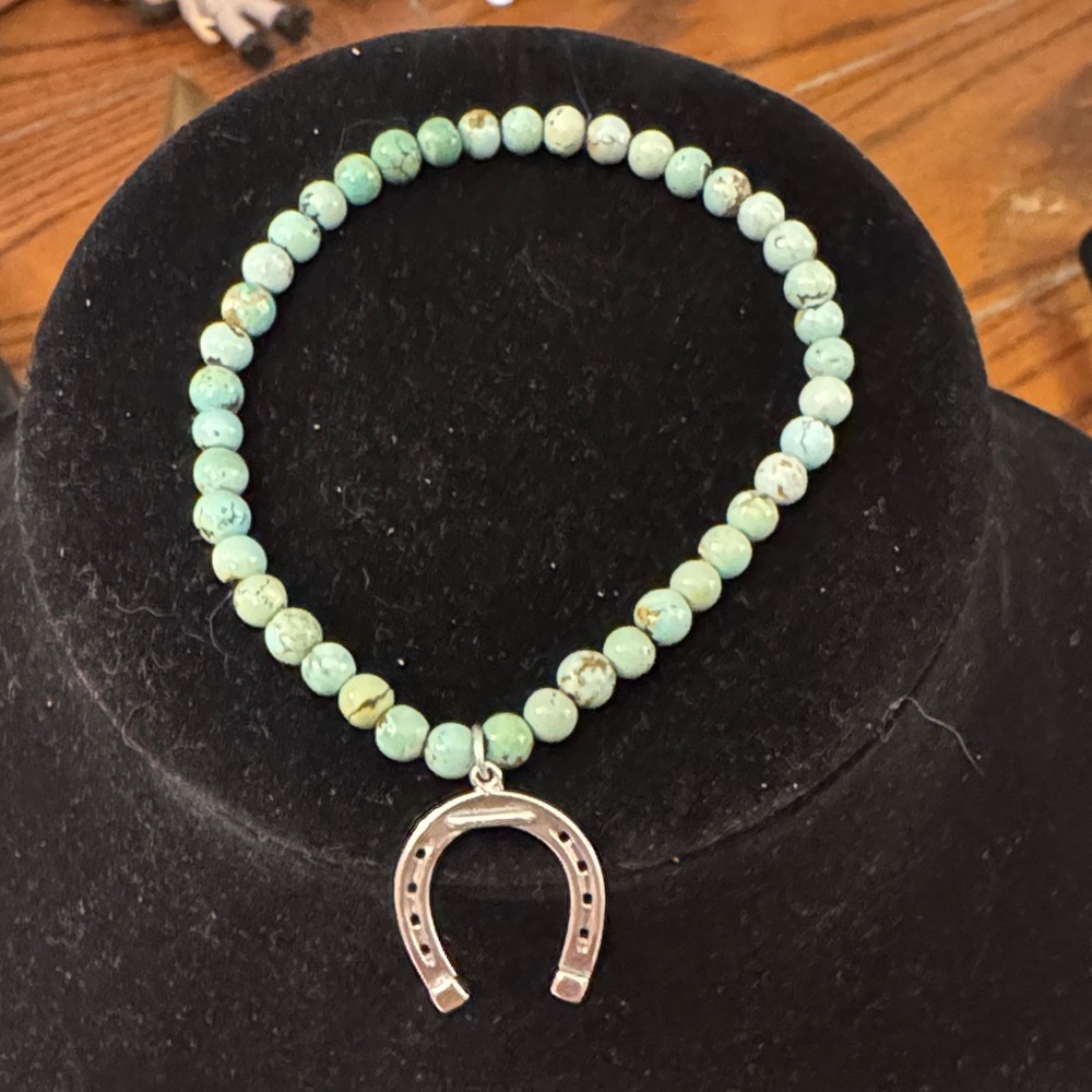 Turquoise Beaded Stretch Bracelet with 925 Silver Horseshoe Charm